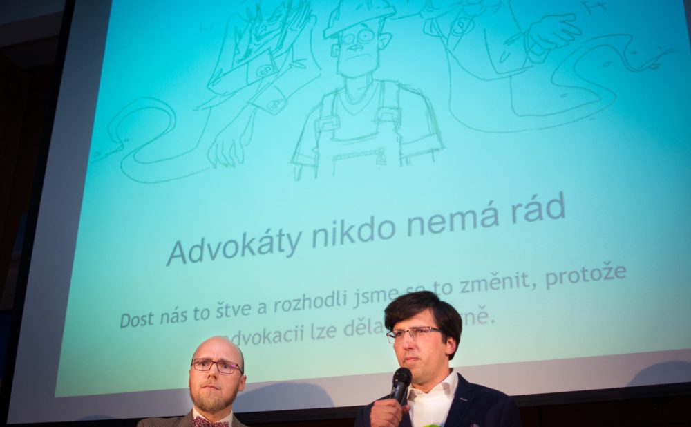 MashUp s Dostupnými advokáty